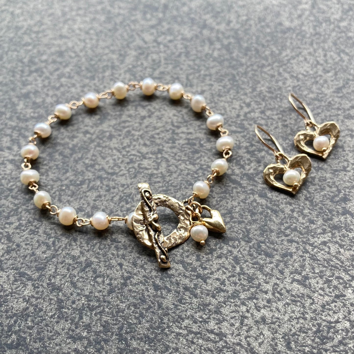 Freshwater Pearl, Gold & Bronze Heart Toggle Charm Bracelet