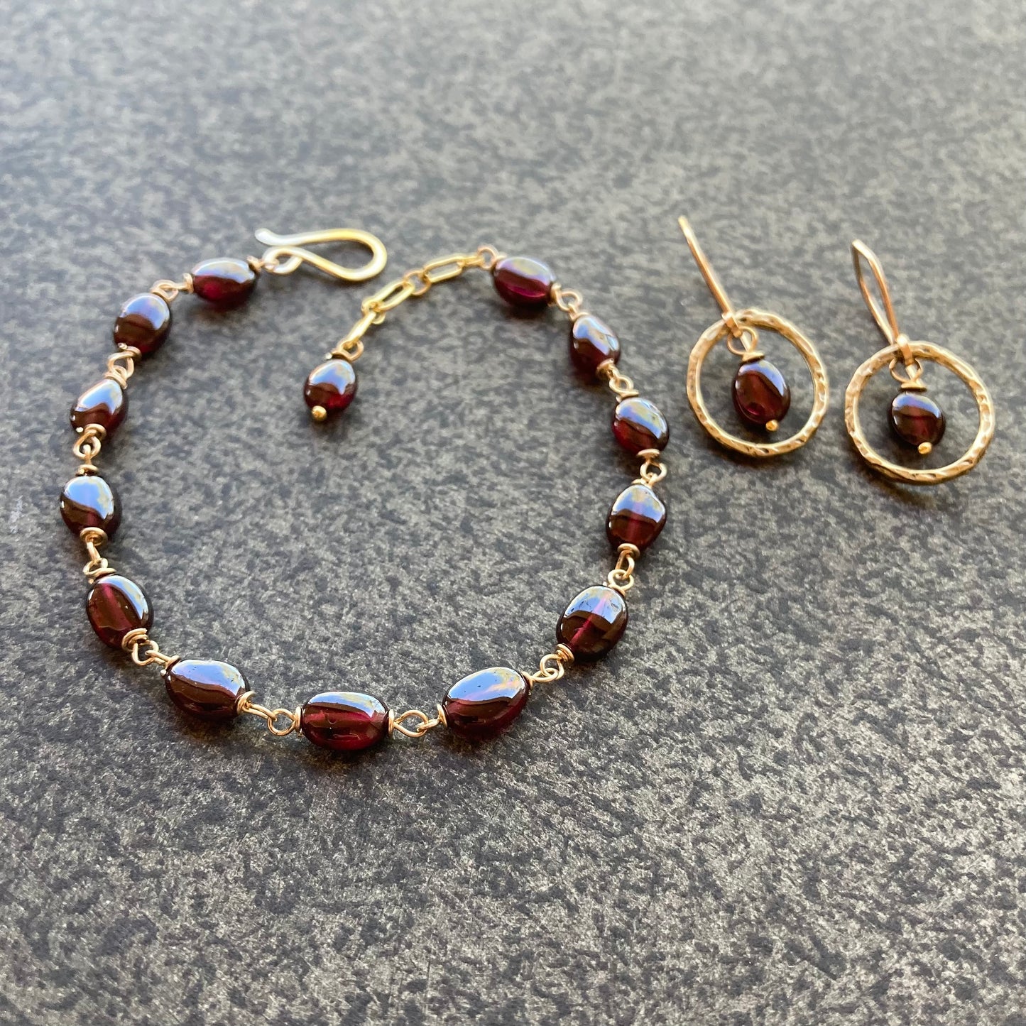 Rhodolite Garnet & Gold Bracelet