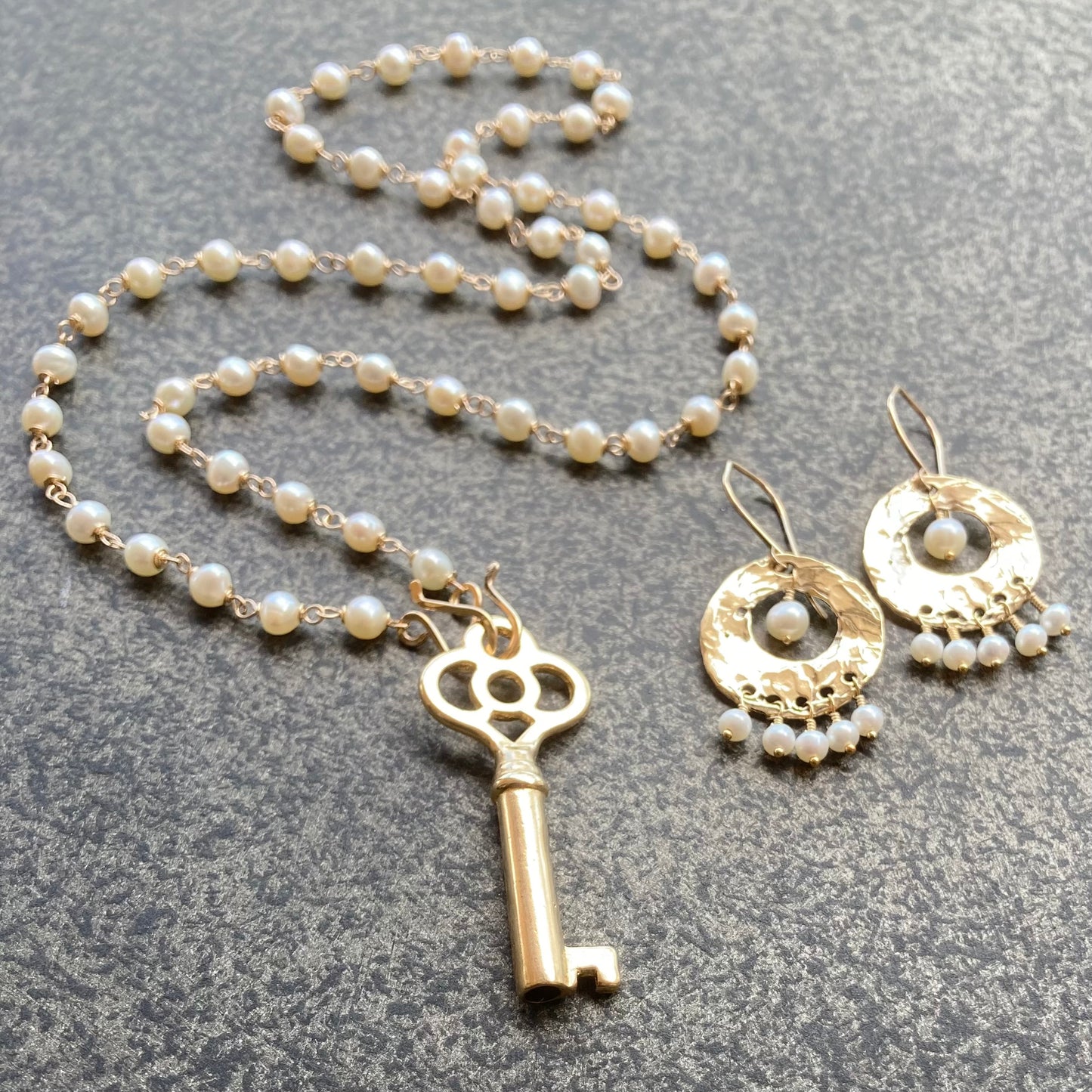 Vintage Freshwater Pearl, Gold & Bronze Skeleton Key Convertible Pendant Necklace