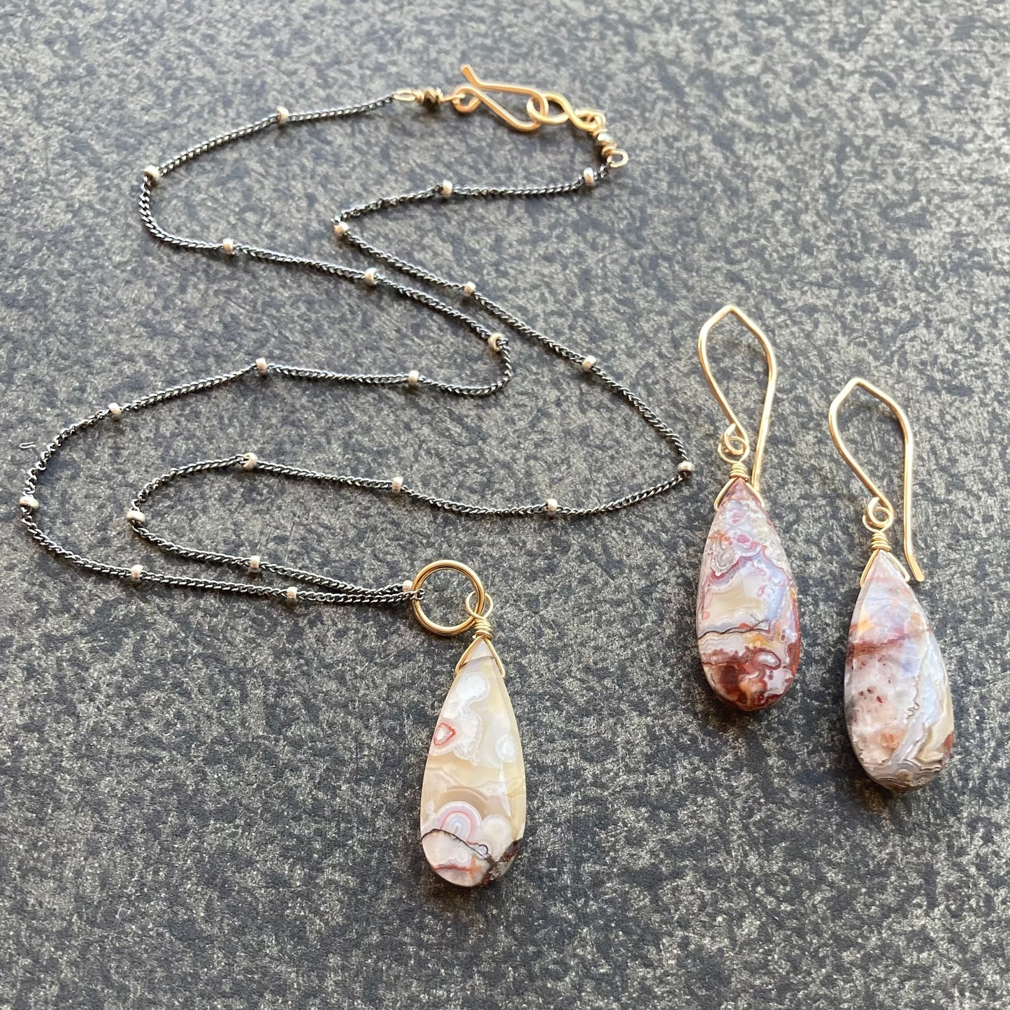 Crazy Lace Agate & Mixed Metal Pendant Necklace