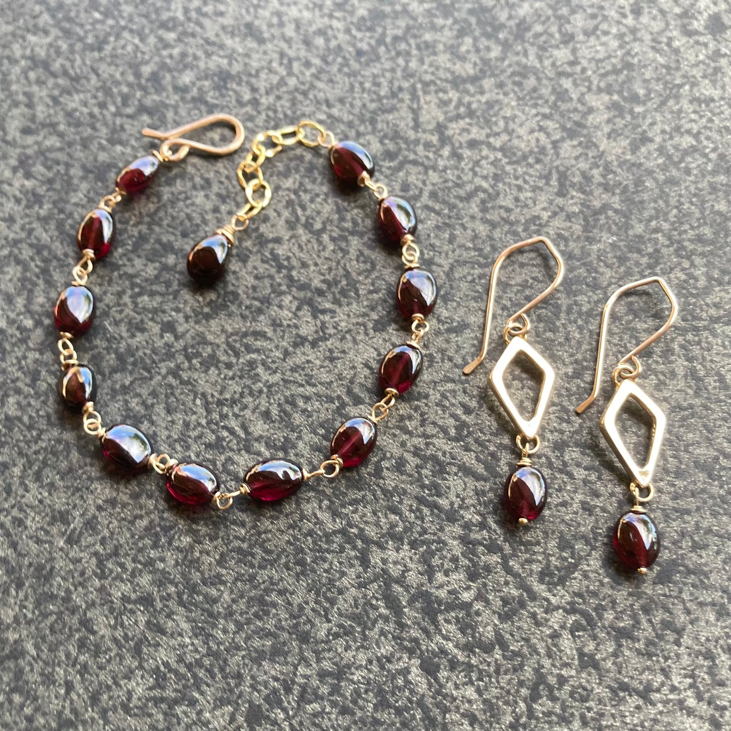 Rhodolite Garnet & Gold Bracelet