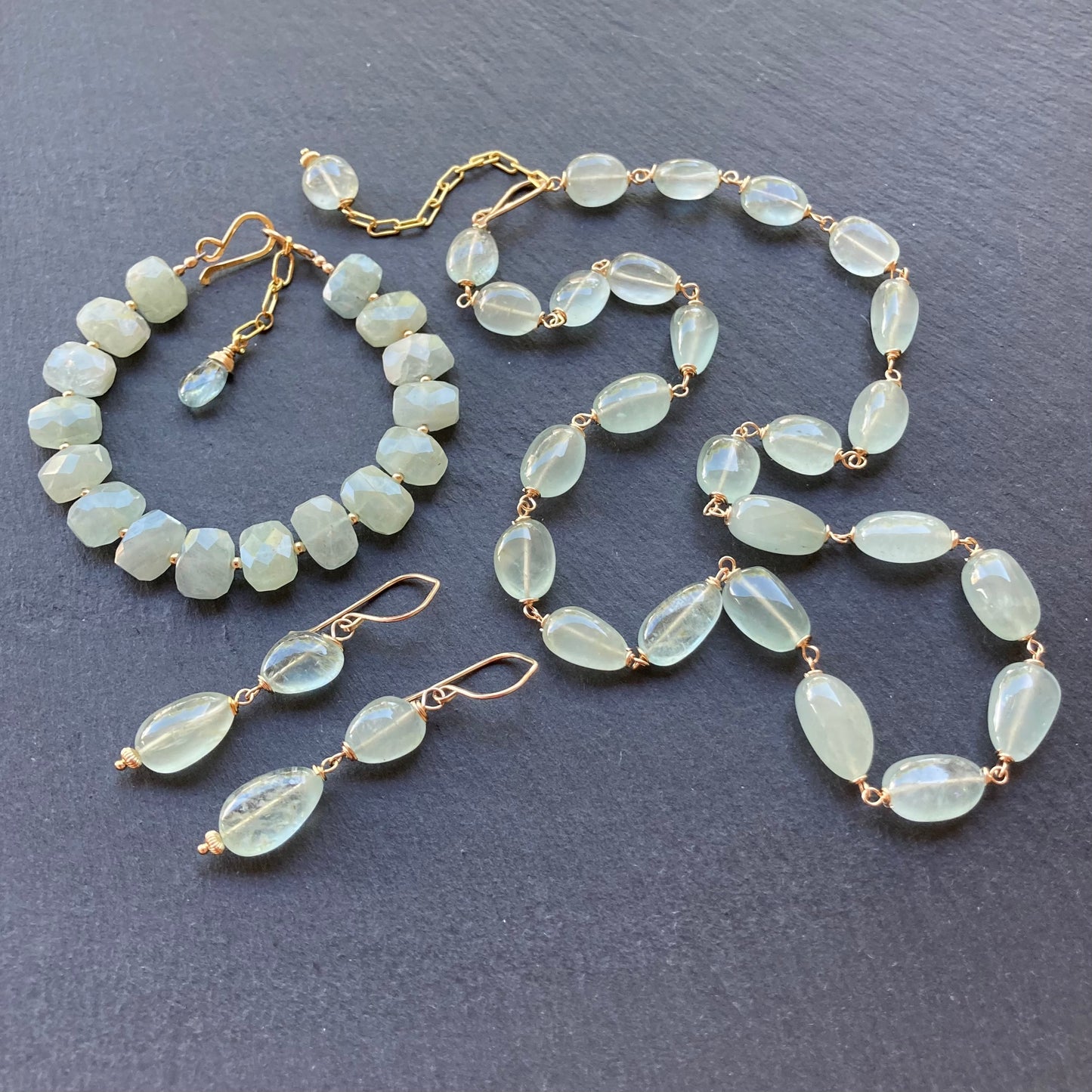Moss Aquamarine & Gold Necklace