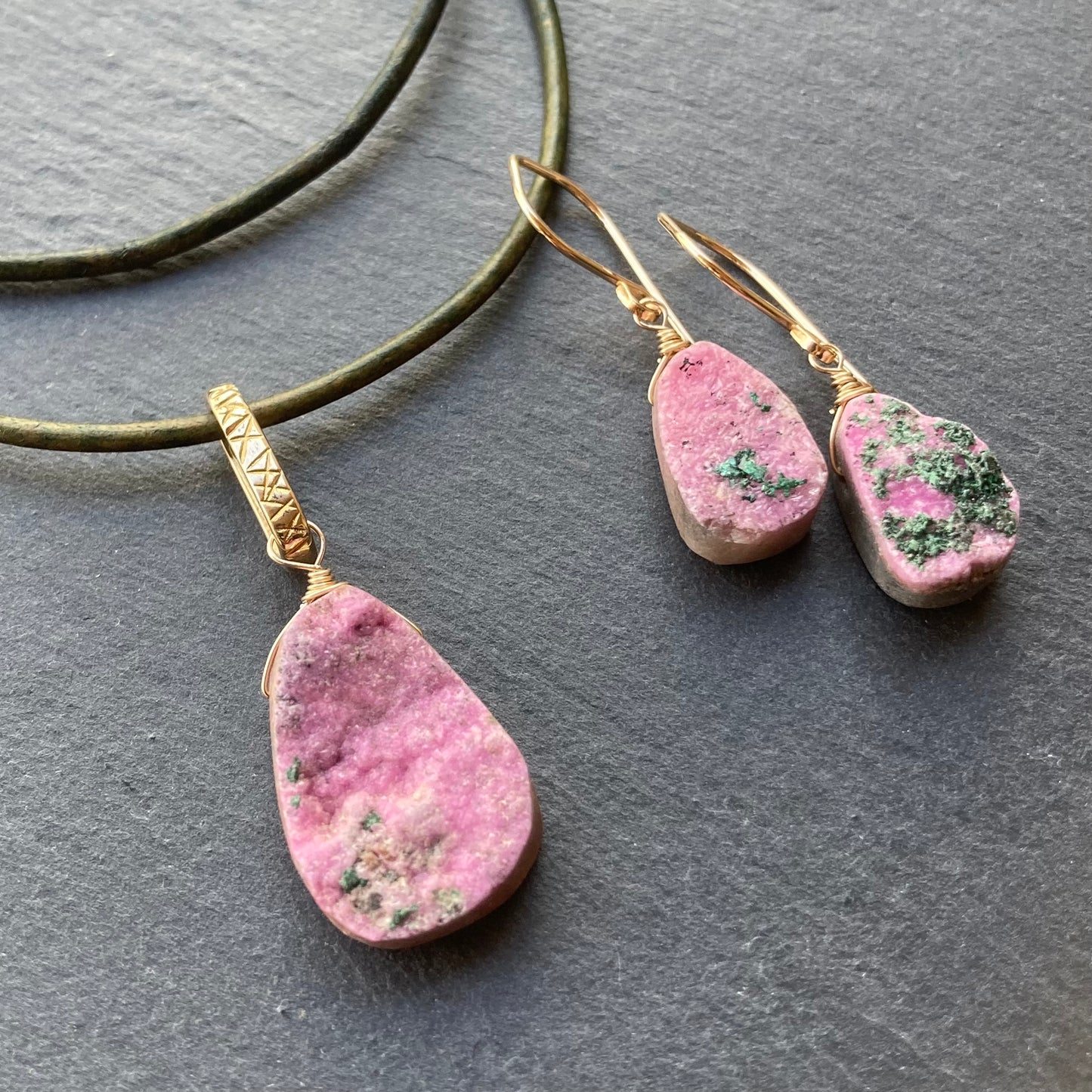 Cobalto Calcite & Gold Earrings