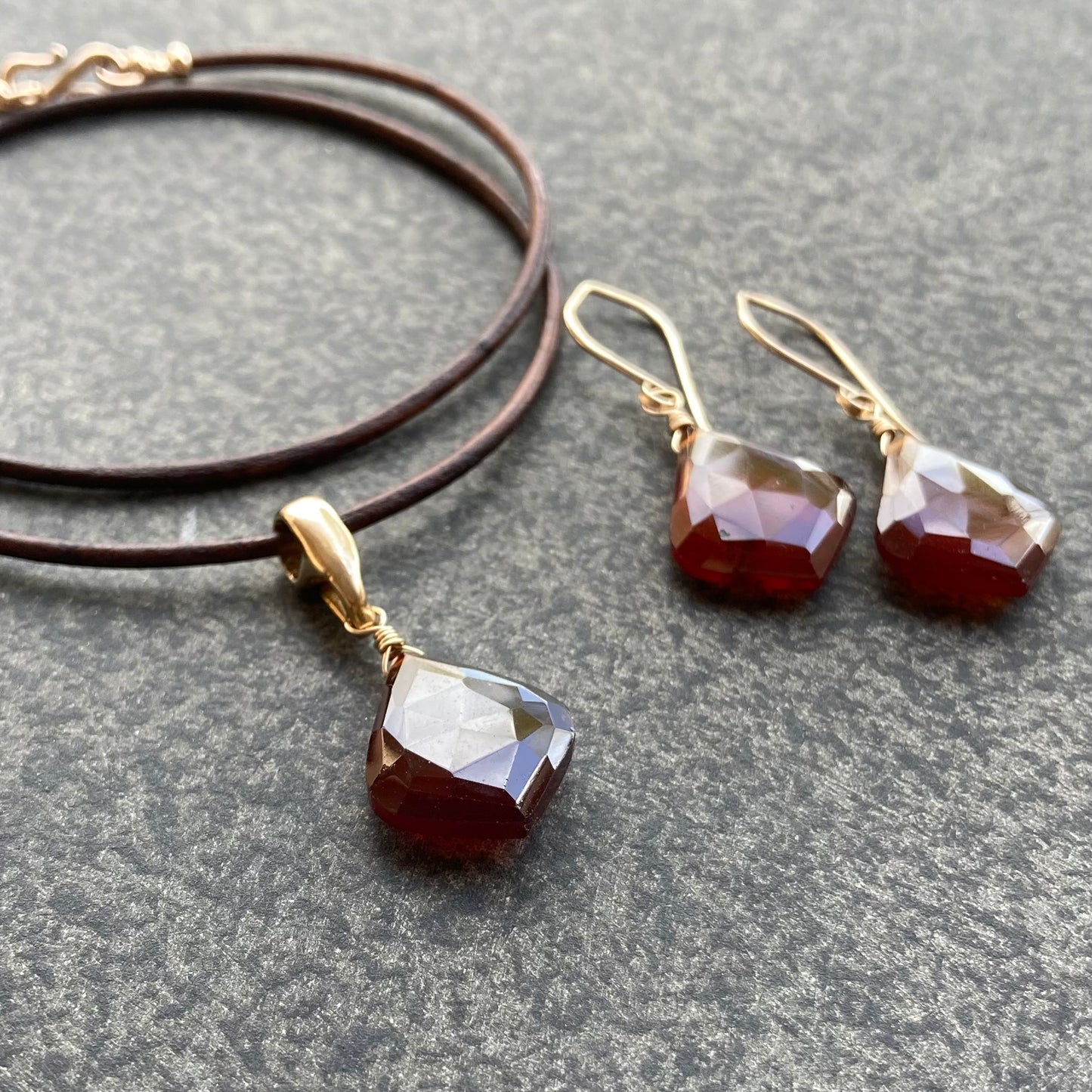 Hessonite Garnet & Bronze Leather Choker