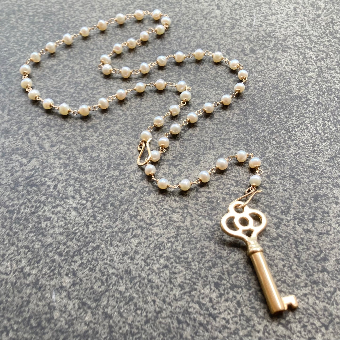 Vintage Freshwater Pearl, Gold & Bronze Skeleton Key Convertible Pendant Necklace