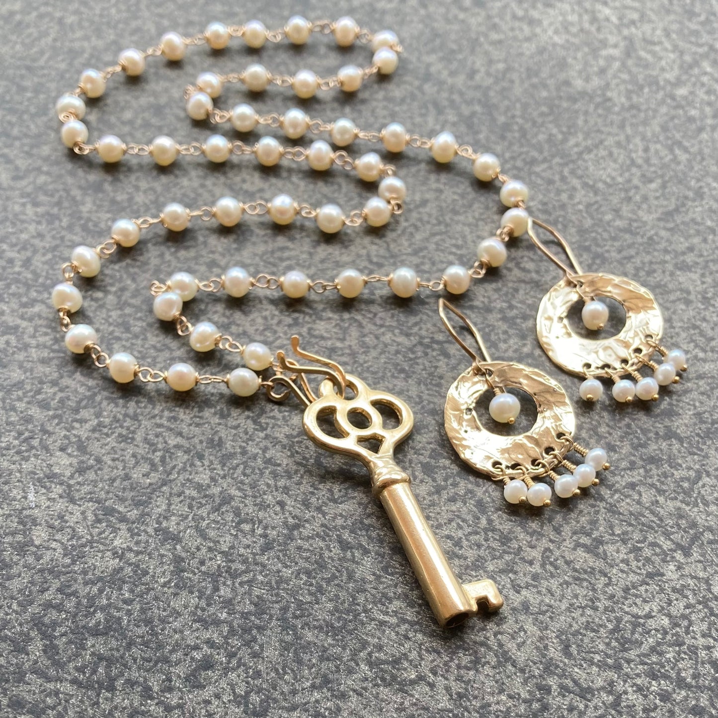 Vintage Freshwater Pearl, Gold & Bronze Skeleton Key Convertible Pendant Necklace