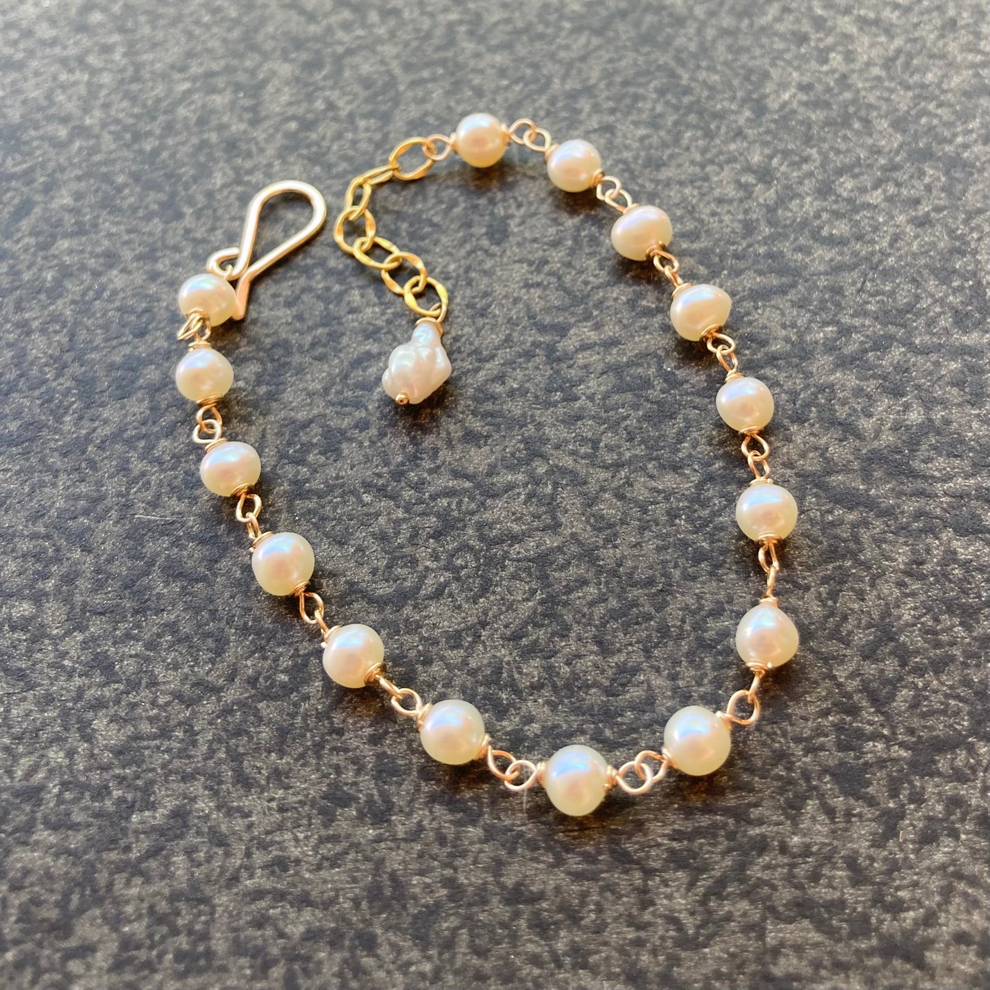 Freshwater Pearl & Gold Bracelet