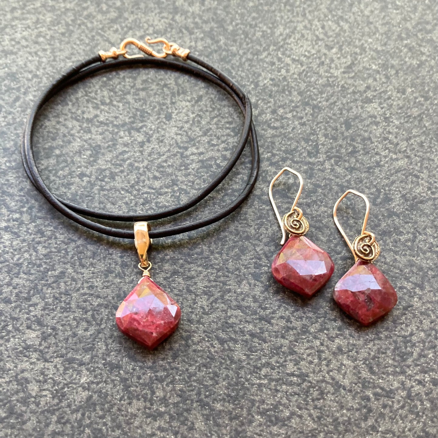 Thulite & Bronze Leather Choker