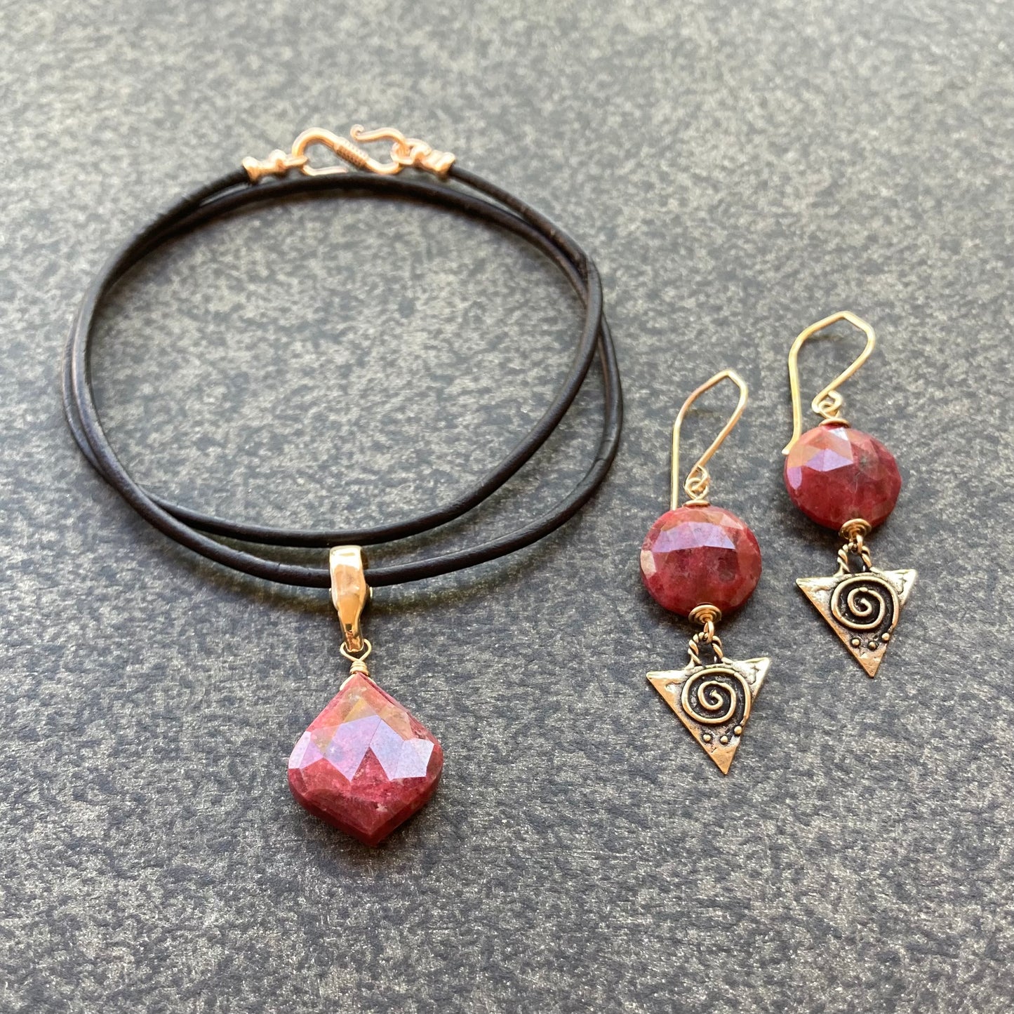 Thulite & Bronze Leather Choker