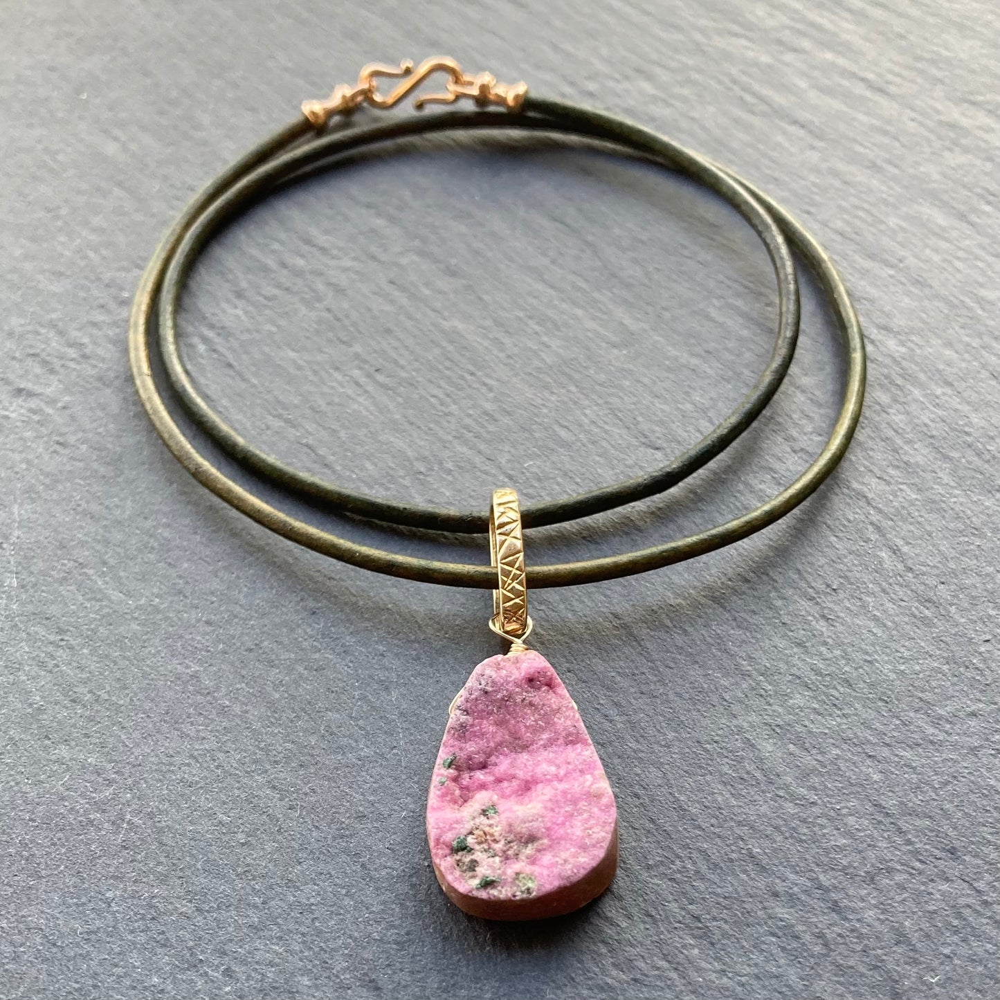 Cobalto Calcite & Bronze Leather Choker