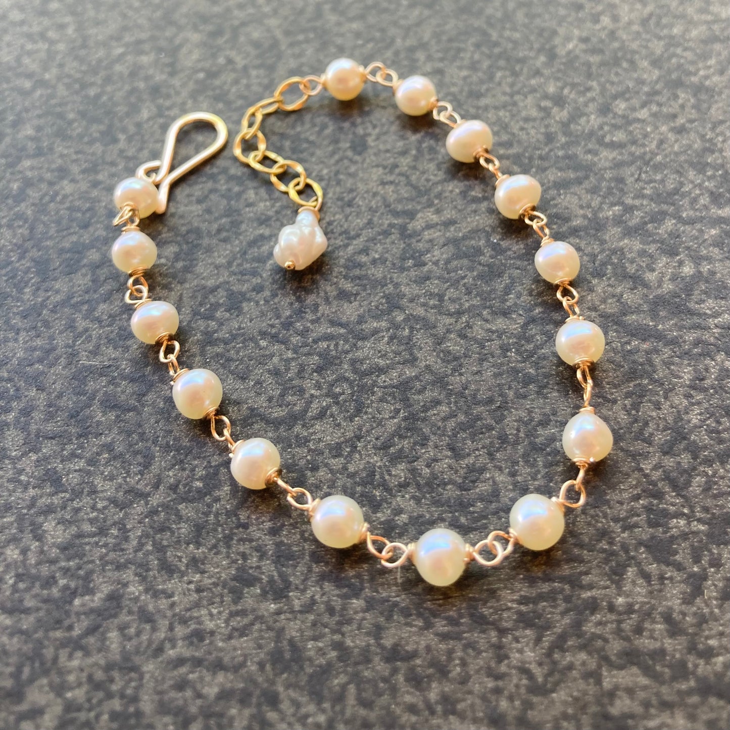 Freshwater Pearl & Gold Bracelet