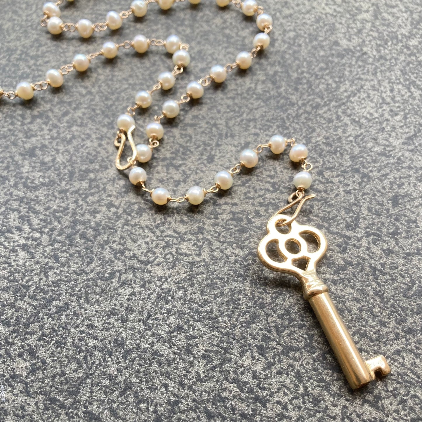 Vintage Freshwater Pearl, Gold & Bronze Skeleton Key Convertible Pendant Necklace