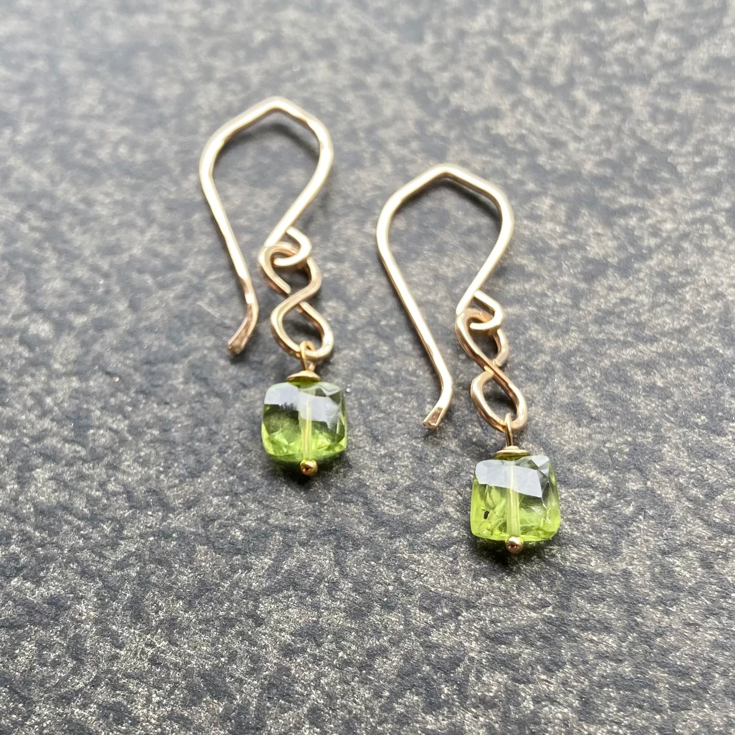 Peridot & Gold Infinity Link Earring