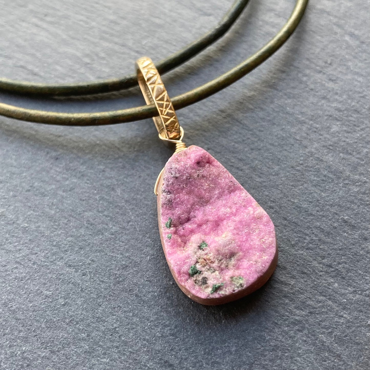 Cobalto Calcite & Bronze Leather Choker