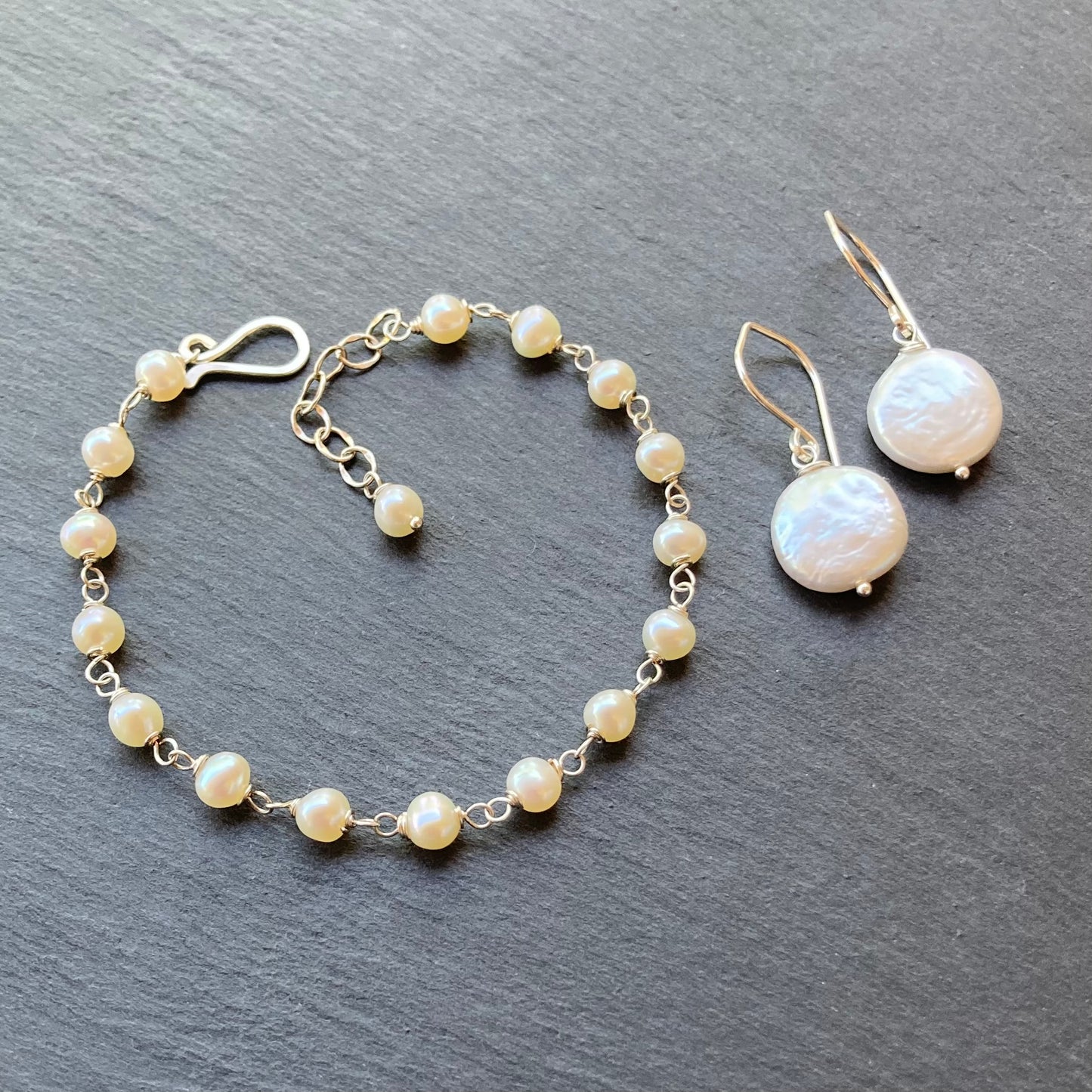 Freshwater Pearl & Sterling Silver Bracelet