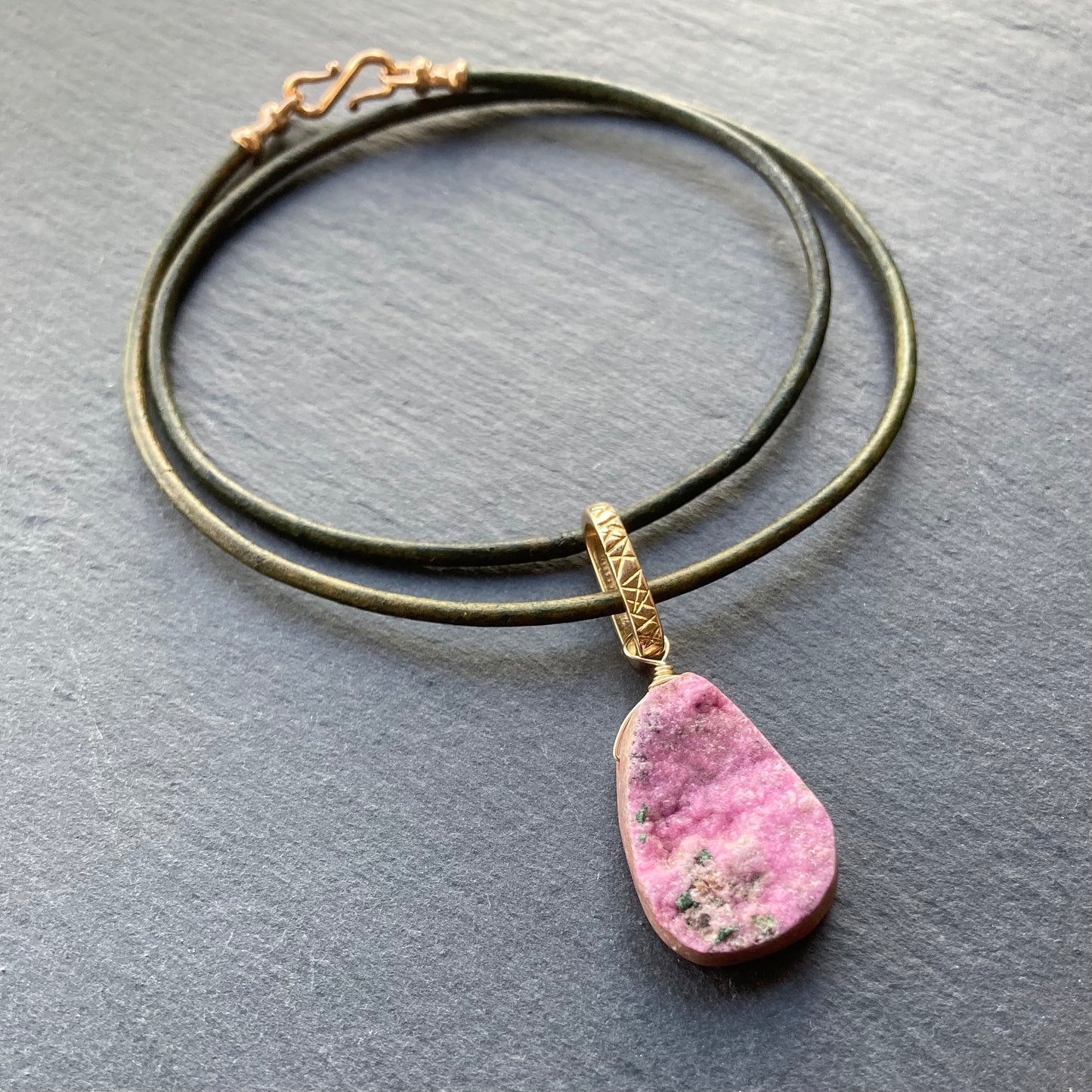 Cobalto Calcite & Bronze Leather Choker