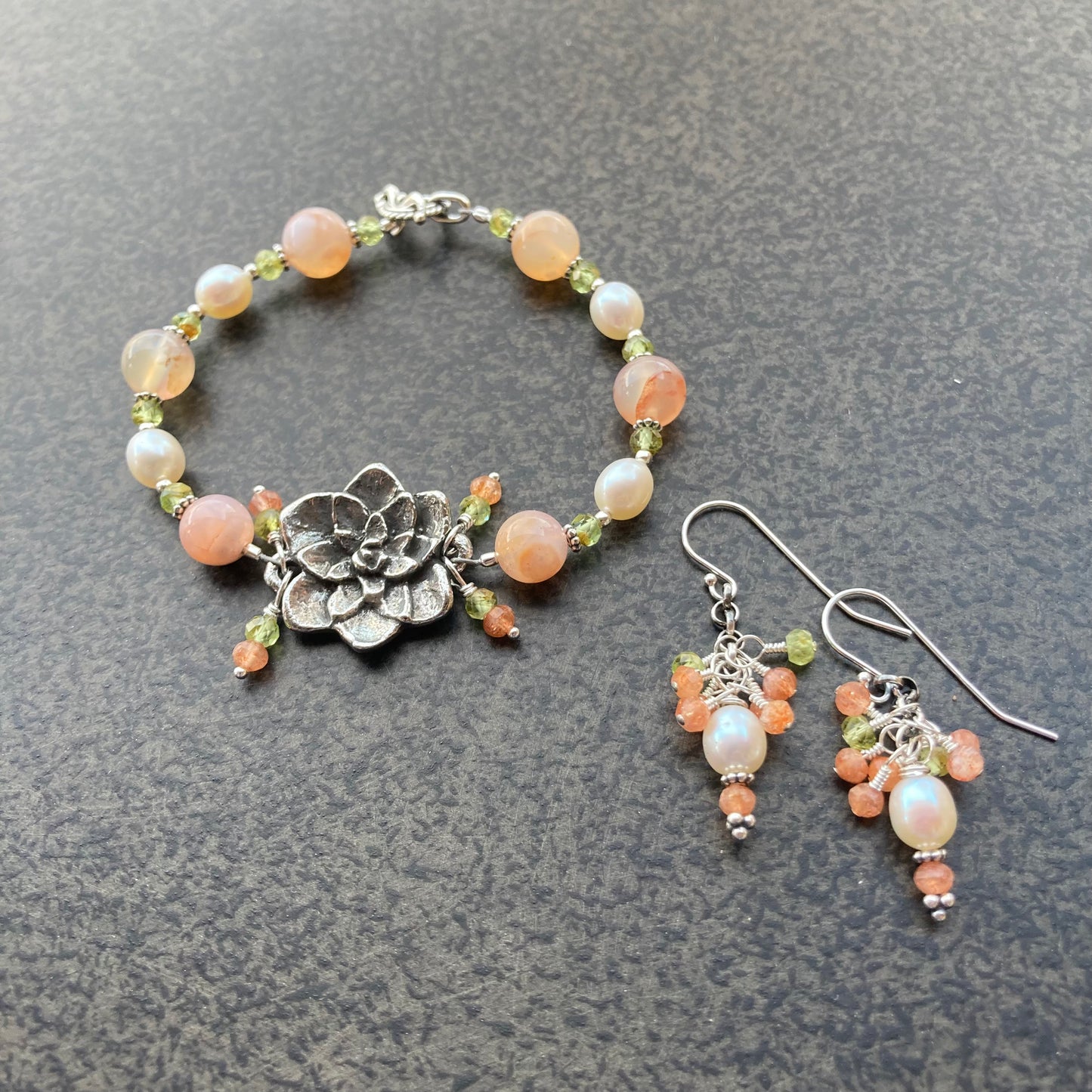 Freshwater Pearl & Sakura Agate Azalea Bracelet